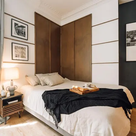 Llyod - 3 A Madeleine