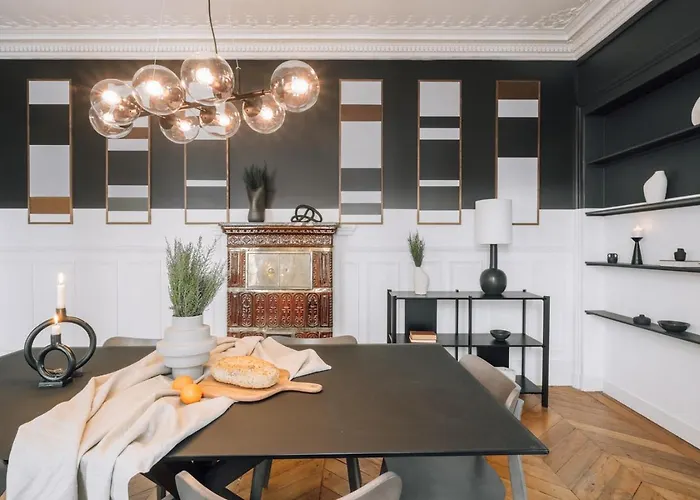 Llyod - 3 A Madeleine *